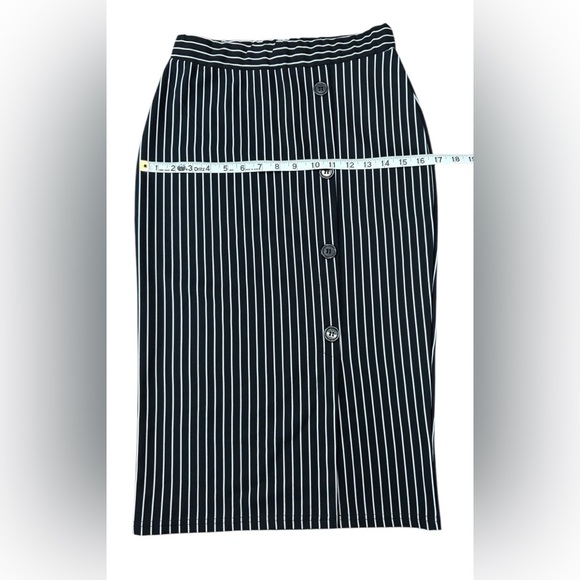 Another Story, Chic Stripe Stretch Pencil Skirt, XS, Black & White - Picture 5 of 8